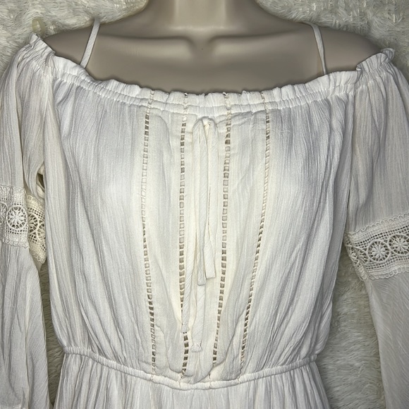White off the shoulder dress, size Medium - Picture 2 of 11